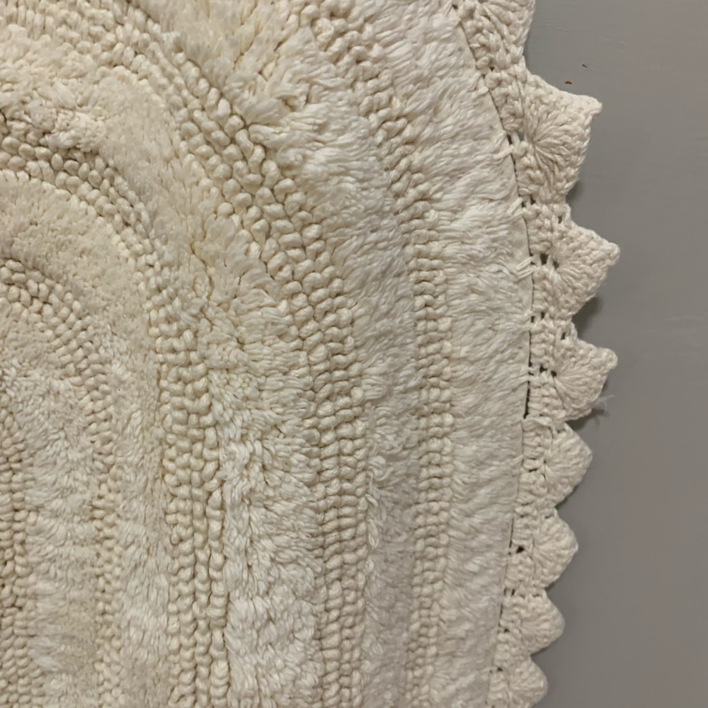 Crochet border Cream Bath Rug - Picture 2 of 3